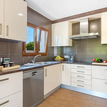 Rebeca - Plusholidays فيلة Ifach