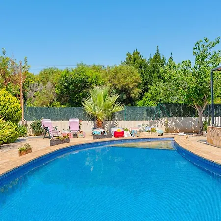 Rebeca - Plusholidays *