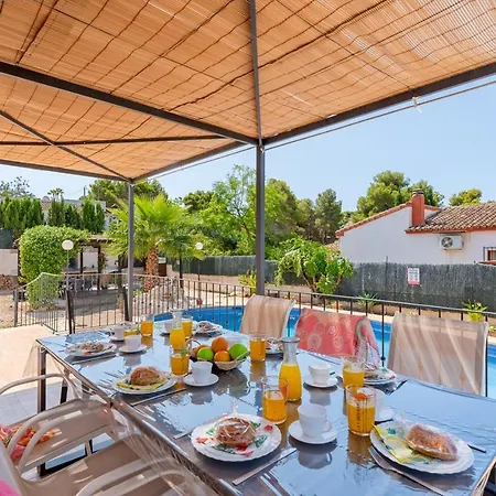 Rebeca - Plusholidays *