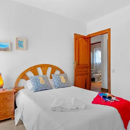 Rebeca - Plusholidays Ifach