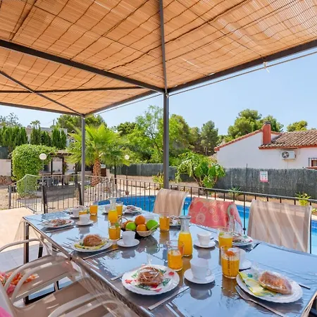 Rebeca - Plusholidays * Ifach