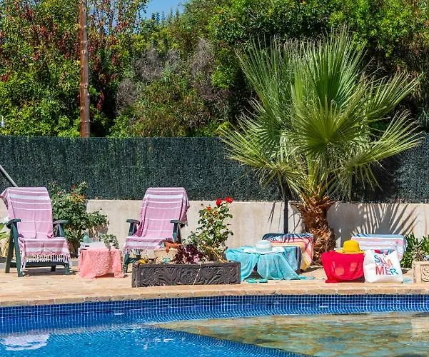 Rebeca - Plusholidays * Ifach